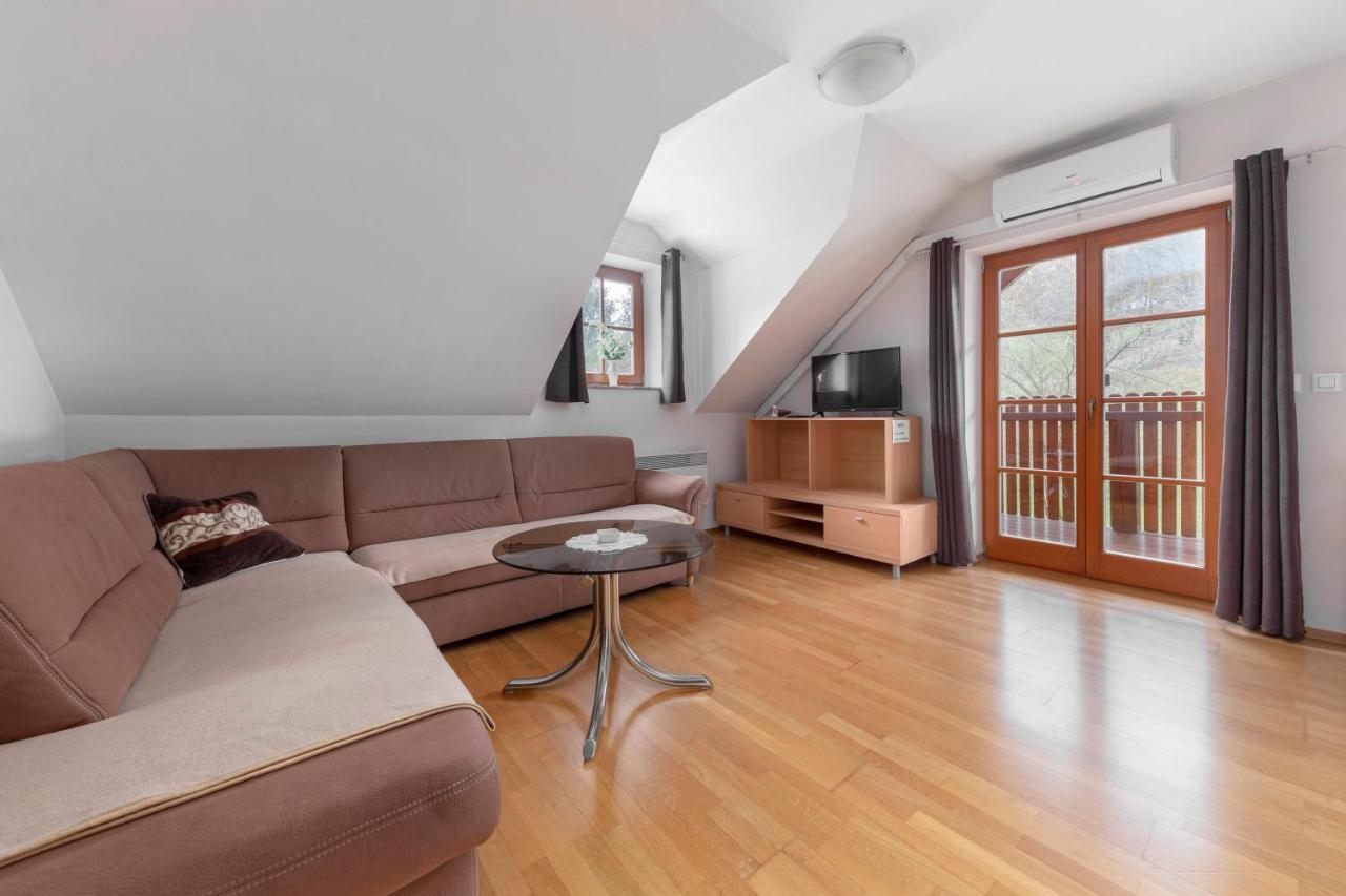 Apartma Metka Medvode Exterior foto